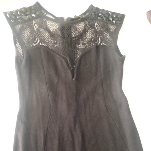 Guess - Picture 3 of 3